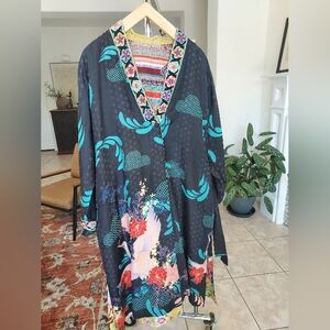 Johnny Was  Silk Reversible Floral Embroidered Black and Blue Kimono/Robe